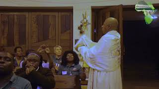 Benediction with a monstrance Thuso Jesus Sefela sa mangeloi [upl. by Michelsen]