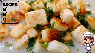 So schnelles Rezept Cremige Blumenkohlsuppe mit knusprigen Croutons Kochen ist nicht schwer [upl. by Va]