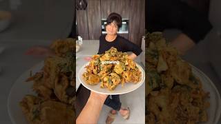 The Best Pakora You Will Ever Eat food indiancuisine foodvideos indianstreetfood [upl. by Aklim242]