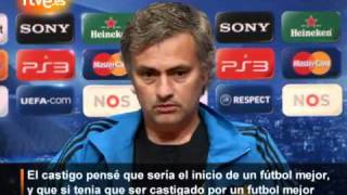 Mourinho corrige a traductor que quotinventaquot traducción [upl. by Hannover]