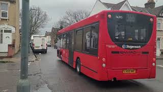 36345 LX59ANF on route 366 on Sunnyside Road Ilford Stagecoach London Enviro 200 [upl. by Ambie]