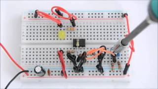 Kurs elektroniki 2  Komparator LM311 z histerezą [upl. by Rolando]