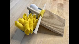 PASTA FRESCA GARGANELLI ALL UOVO FATTI IN CASA  TUTORIAL RICETTA TIPICA EMILIANA [upl. by Letnohs143]