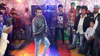 Piywa se pahile hamar rahlu ritesh panday dancer Bablu rock jordar dance kiye apne dost ke sadi me [upl. by Einal]