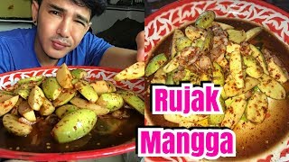 Chumnan maunghong makan rujak mangga muda [upl. by Aiyram391]