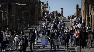 Pompeia cobra bilhetes de entrada numa tentativa de combater o excesso de turistas [upl. by Enitsud]