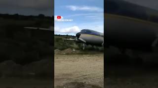 Se le cayó una llanta nomás😂🛩️cessna pilot aviation usanews usa ultimahora tendencia jgl mz [upl. by Stoddard313]