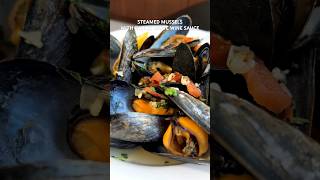 Easy Steamed Mussels in Garlic White Wine Sauce shorts [upl. by Malilliw245]