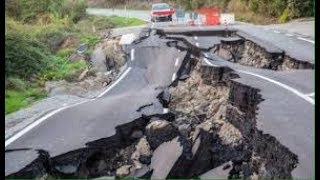 Gempa bumi lombok NTB terekam CCTV [upl. by Eidnalem]