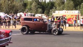 Sams 32 Sedan Eruption Drags 2016 [upl. by Yrogerg969]