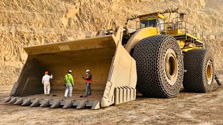 Letourneau L2350 Largest Wheel Loader in Chile Mining [upl. by Jase144]