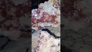 حجر الڤانادينيت Vanadinite stone crystalsounds الڤانادنيت [upl. by Poppy]