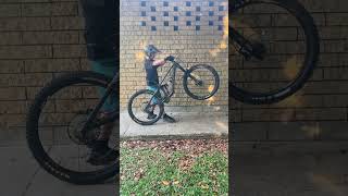 Dialed MTB suspension Hughsmtb mountainbikejumps mtb mtbsuspension mtbjumps fyp [upl. by Normac]