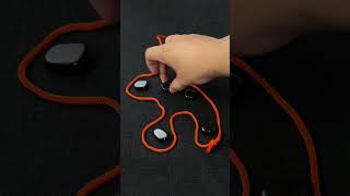 A simple game of Kluster a game you play with only a string and magnets boardgames qvogames [upl. by Foah]