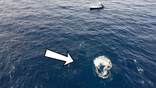 ATAQUE EXPLOSIVO de ATUN GIGANTE visto desde un DRONE  Pesca de tunas con señuelos superficiales [upl. by Yhtomot]