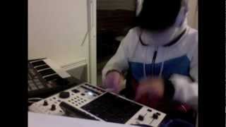 Skrillex remix Reptile MPC Live Freestyle Scarfingerm4v [upl. by Shannan94]