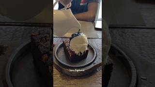 Sizzling Brownie dessert dessertrecipes foodblogger 😁 vanilla trendingshorts [upl. by Sebastiano]