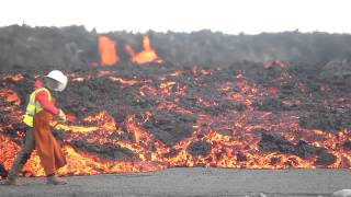 Sampling basalt lava Holuhraun Bárðarbunga Iceland [upl. by Lezah]