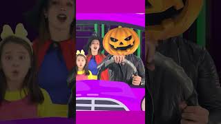 Canción de Halloween de Las Ruedas del Bus  Hokie Pokie Canciones Infantiles  shorts  №2 [upl. by Aidekal]