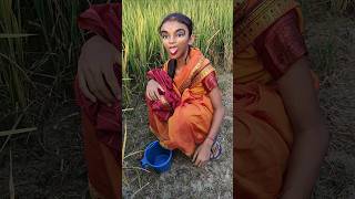 Oi maa aami laje more jaye bangla comedy video 🤣😅😁funny instagram [upl. by Pinebrook]