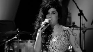 Amy Winehouse  Tears Dry On Their Own  Live at Jools Holland 2006   HD [upl. by O'Reilly635]