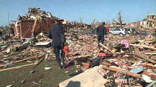 Rescue teams search for missing in Joplin Mo [upl. by Linneman]