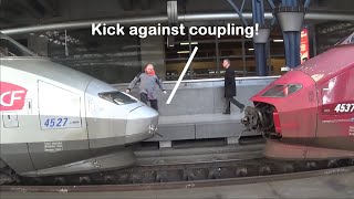 TGV Reseau koppelt met thalys met trap tegen koppeling  TGV Reseau coupling with Thalys [upl. by Gav]