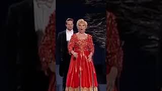 Mirella FRENI and Marcelo ALVAREZ under the baton of Claudio ABBADO in BRINDISI by Traviata opera [upl. by Shelli]