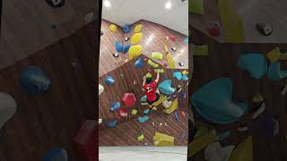 Megastone 螢光黃V2 抱石練習 bouldering [upl. by Oiligriv]