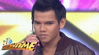 Its Showtime Kalokalike Face 2 Level Up Taylor Lautner [upl. by Patsy50]