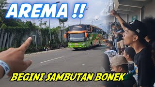 DETIKDETIK BUS PEMAIN AREMA TIBA DISTADION GBT  PERSEBAYA VS AREMA [upl. by Nylatsyrk]