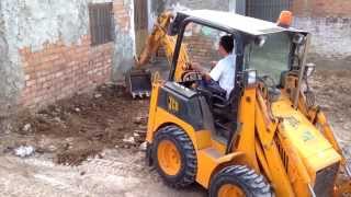 Miniexcavadora JCB 1CX [upl. by Anastasio]