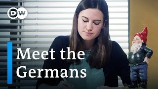 Deutsch werden – so sollte der Einbürgerungstest wirklich aussehen  Meet the Germans [upl. by Ennaylil]