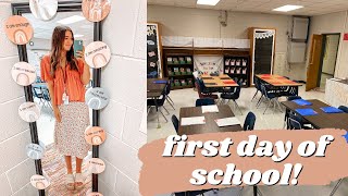 FIRST DAY OF SCHOOL VLOG  first year teacher 20212022 [upl. by Gilmer19]