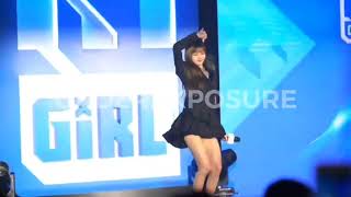 200109 BLACKPINK LISA DANCE SEÑORITA AT YOUTH WITH YOU 2 [upl. by Lenwood]