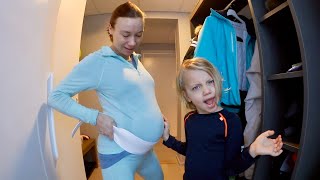 Vecka 26  Hela familjen är gravid amp ger nyårslöften VLOGG [upl. by Annaiek999]