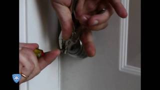 KWIKSET SMARTKEY Lock Gets Picked with a Screwdriver and a Blank Key [upl. by Rocker]