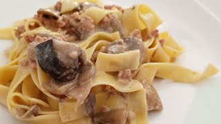 tagliatelle con funghi e salsiccia pochi ingredienti 🤩 [upl. by Airolg]