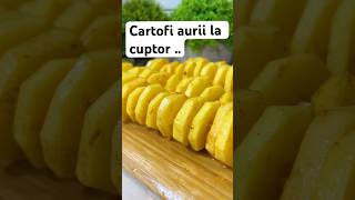 Cartofi aurii la cuptor … [upl. by Tamah]