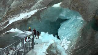 Grotte de la Mer de Glace Chamonix Minage et sécurisationJuin 2011HD [upl. by Hellah]