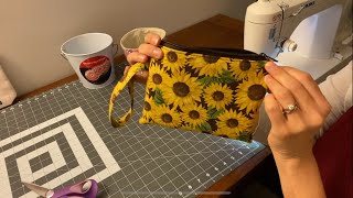 How to Sew a Wristlet Pouch Quick Sewing Projects for Craft Fairs Sewing Projects for Beginners [upl. by Hankins]