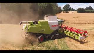 Sehr Trocken die Gerste dreschen 2018 Claas Lexion 760 und Fendts John Deere [upl. by Oisinoid]