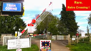 Rare crossing Ashwell Gatehouse Level Crossing Rutland [upl. by Arikehs203]