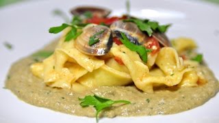 Pasta mare e monti al sugo di vongole e crema di funghi porcini [upl. by Fafa]