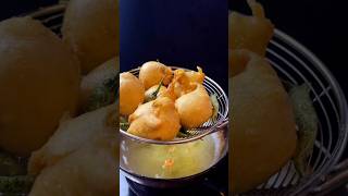 Batata vada recipe batatavada food streetstylenoodles recipe cuisinerecipe foodie story [upl. by Janelle]