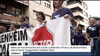 Manifestación histórica en Gernika contra el Guggenheim de Urdaibai [upl. by Leavitt]