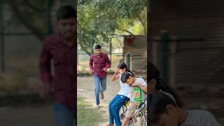 Cycle ma karishma ka par fass gya 🤣 Fir kisna bacaya comment shorts ytshots [upl. by Naman405]