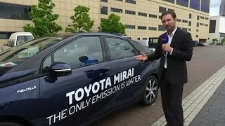 La Toyota Mirai roule à lhydrogène et rejette de leau [upl. by Llewoh771]