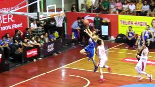 Arki Dikania Wisnu One Handed Dunk [upl. by Inessa]