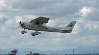 Feilding Aerodrome  Cessna 152 ZKSWC Take off RWY28 Grass [upl. by Dollie]